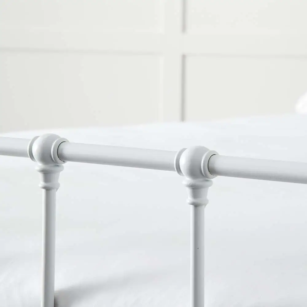 Alexander Queen Bed White 8 Alexander Queen Bed White - Image 6