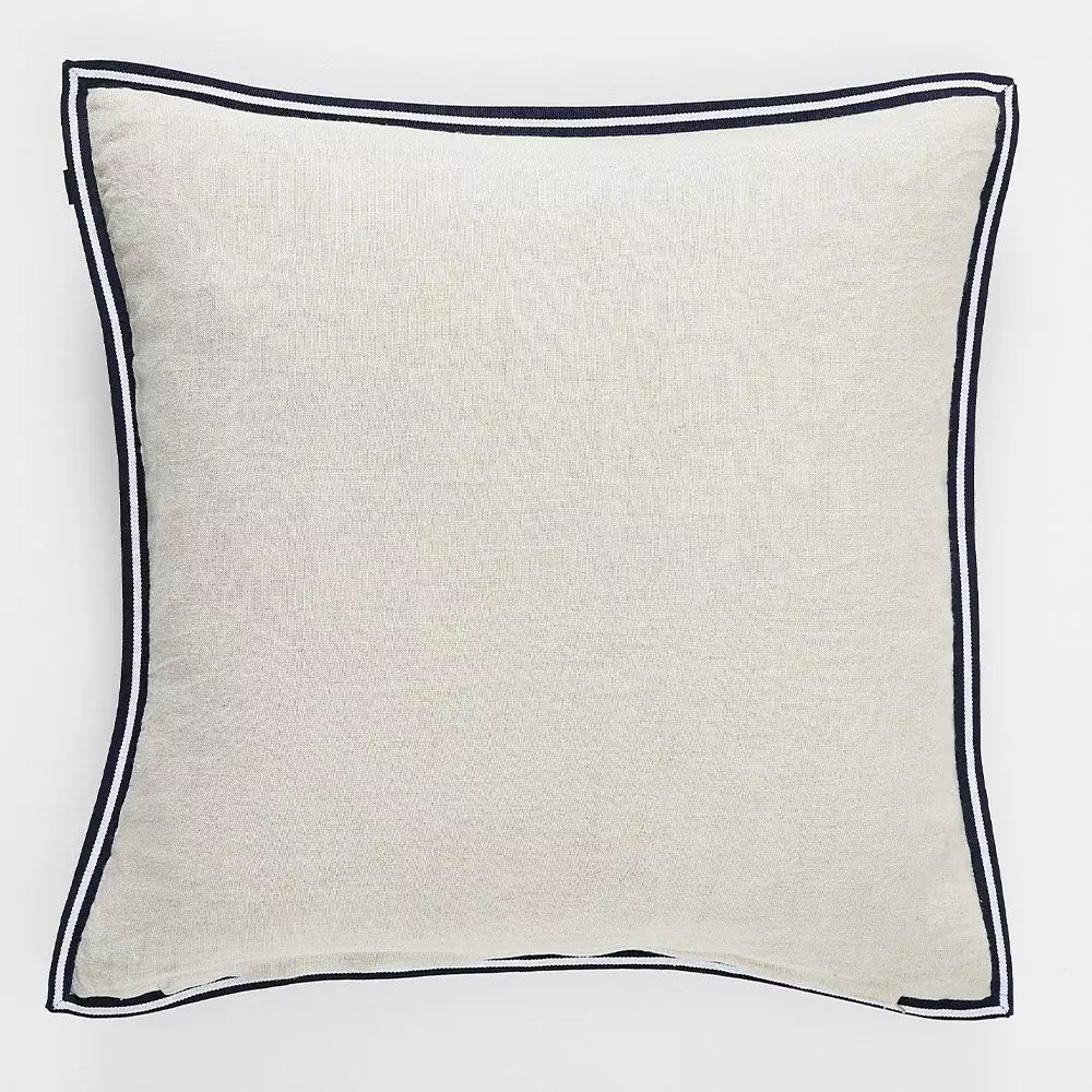 Liselle Cushion 50x50 4 Liselle Cushion 50x50 - Image 2