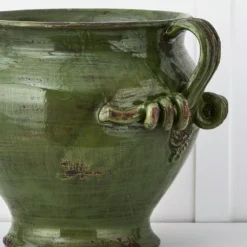 Pelike Urn -Provincialhomeliving 1117261045 c