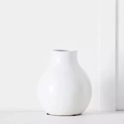 Edison Matte White Sculptural Terracotta Vase – Modern Decorative Home Vessel