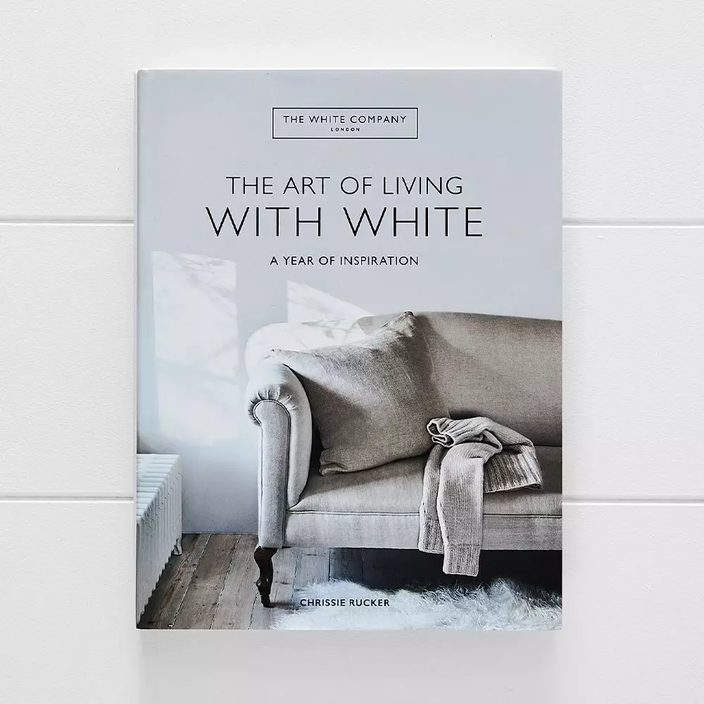 The Art Of Living With White 3 The Art Of Living With White