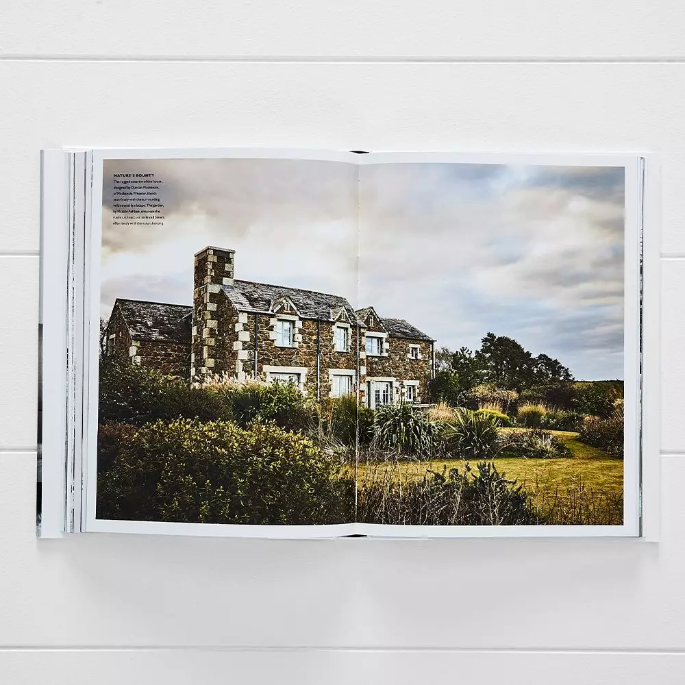 The Art Of Living With White 6 The Art Of Living With White - Image 4