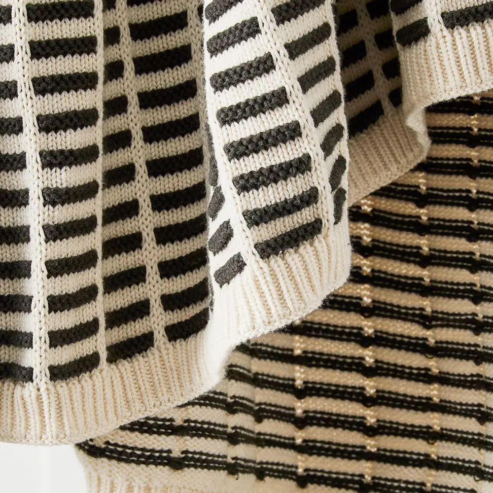 Utah Throw Charcoal 4 Utah Throw Charcoal - Image 2