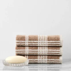 Cosmo Hand Towel Mouse