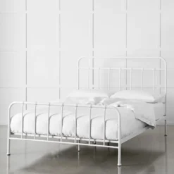 Quinn Queen Bed White