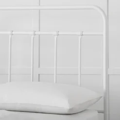 Quinn Queen Bed White -Provincialhomeliving 1117262529 d