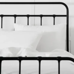 Quinn Queen Bed Black -Provincialhomeliving 1117262530 d