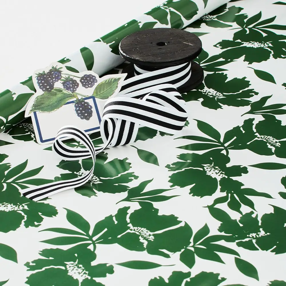 Hawaii Forest Green Botanical 3m Wrapping Paper - Exclusive Gift Wrap 5 Hawaii Forest Green Botanical 3m Wrapping Paper - Exclusive Gift Wrap - Image 3