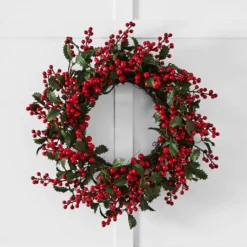 Noelle Holly Wreath 60cm RED