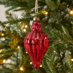 Noelle Drop Bauble RED